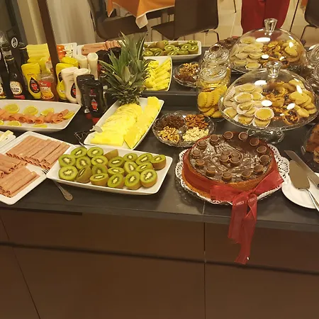 フェニシウス シャルメ ホテル 3*