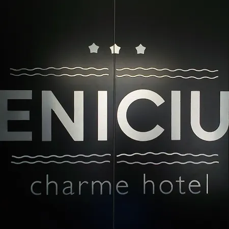 Fenicius Charme